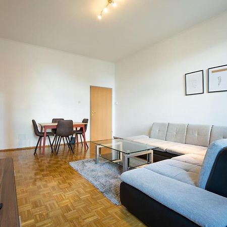 וינה Two Bedrooms Family Nice Apartment מראה חיצוני תמונה
