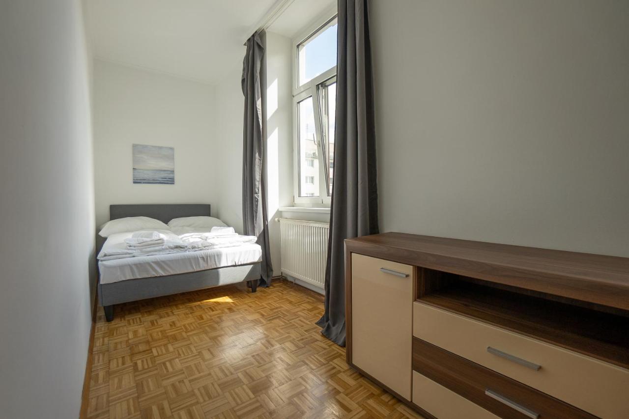 וינה Two Bedrooms Family Nice Apartment מראה חיצוני תמונה