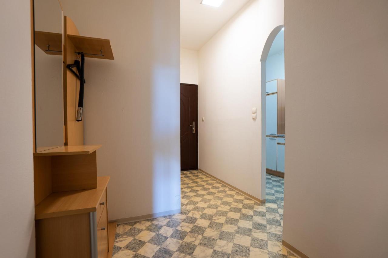 וינה Two Bedrooms Family Nice Apartment מראה חיצוני תמונה